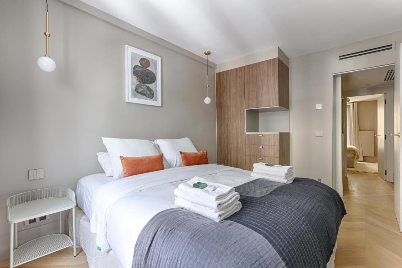 Unique Luxury Parisian flat 2BR/6P -Champs Elysées Exterior foto